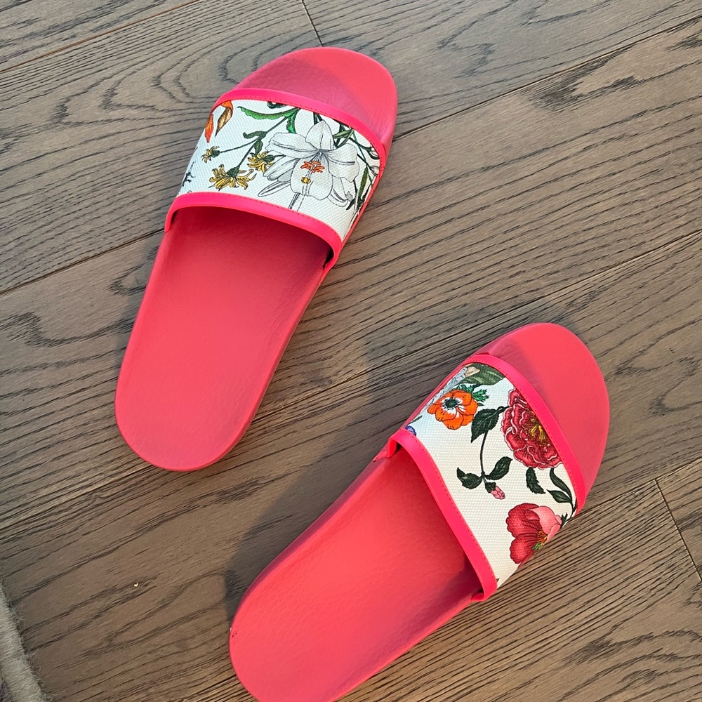 Gucci slides